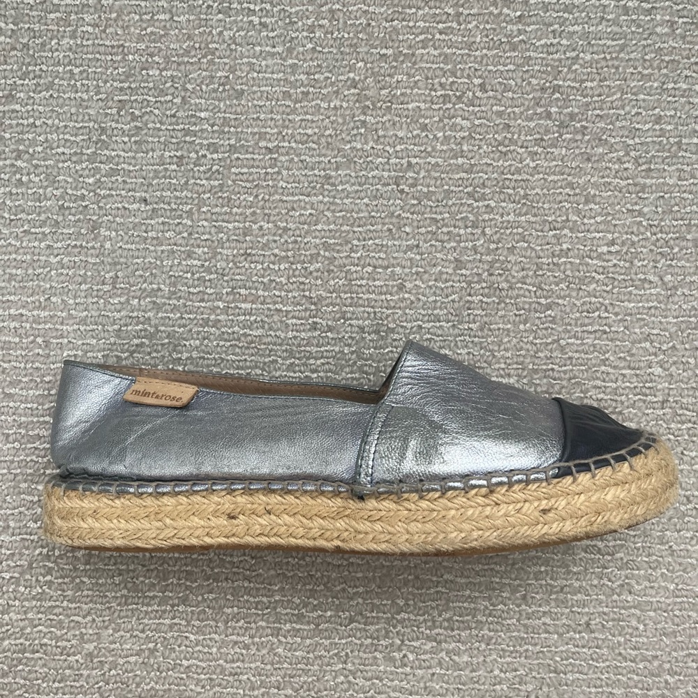 Blue metallic espadrilles. Size EU 39.